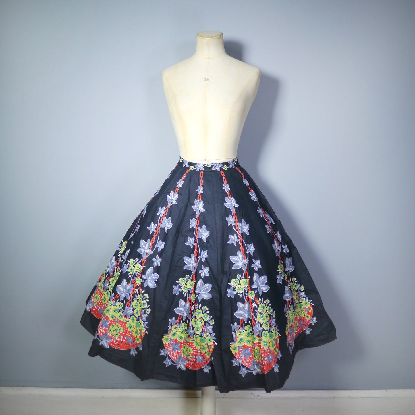 50s black cotton floral NOVELTY border print full skirt with flower BASKETS, chains and ivy - 1950s full swing skirt - 24"