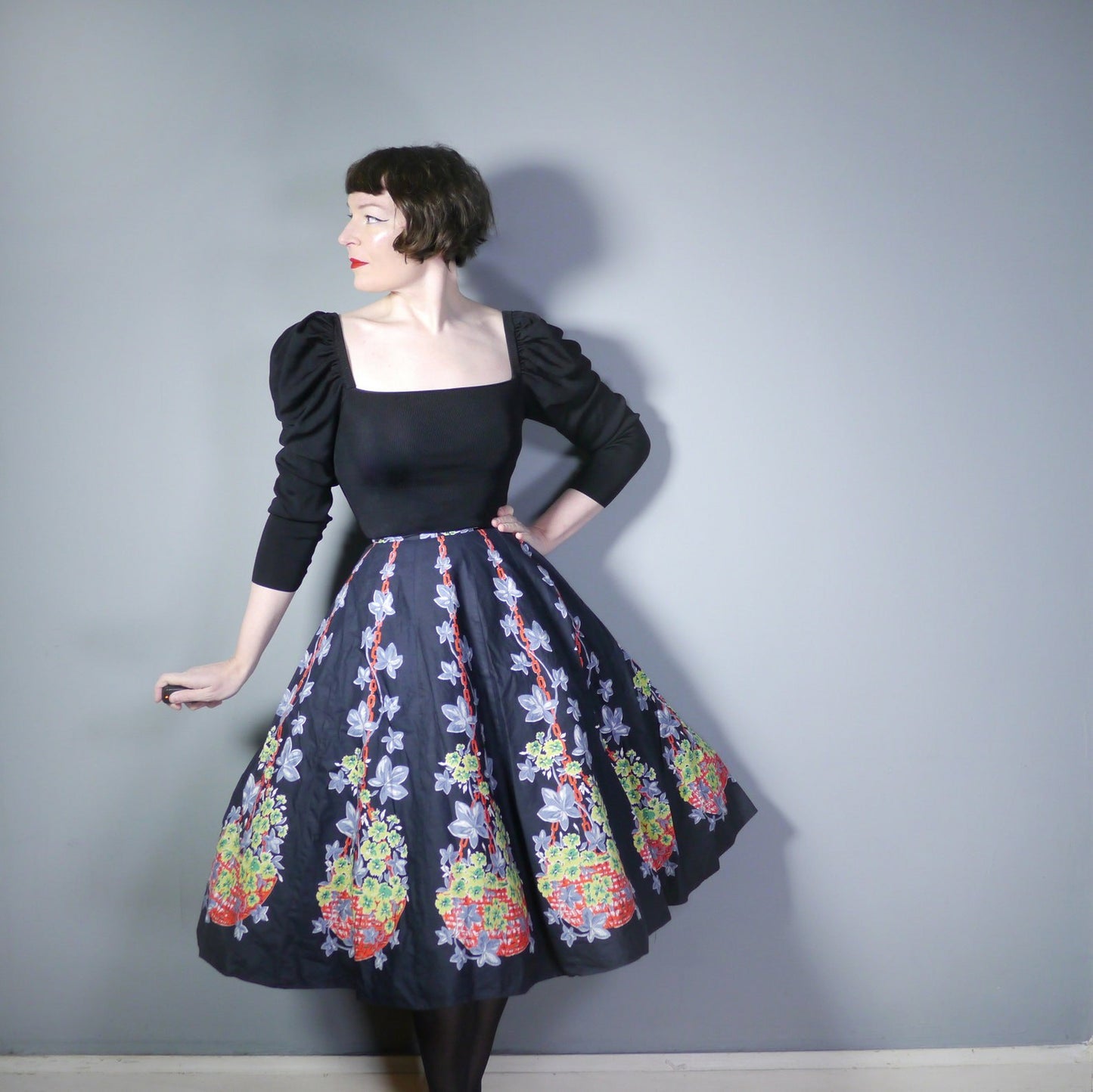 50s black cotton floral NOVELTY border print full skirt with flower BASKETS, chains and ivy - 1950s full swing skirt - 24"